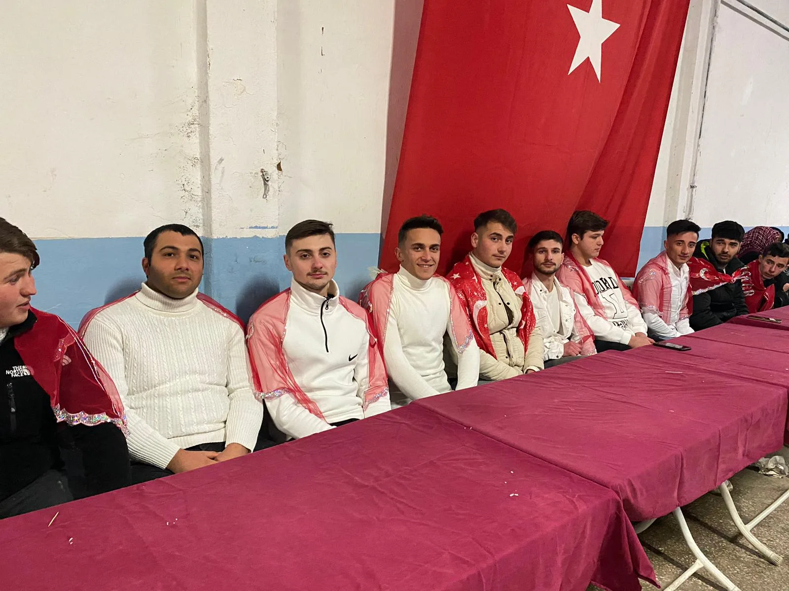 İnegöl'de kınalı kuzular asker ocağına Mevlid-i Şerif programı ile gönderildi