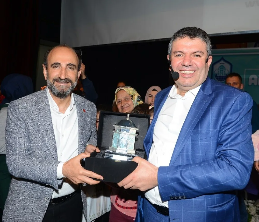 Yıldırımda Gönüllere Taht Kuran Seminer