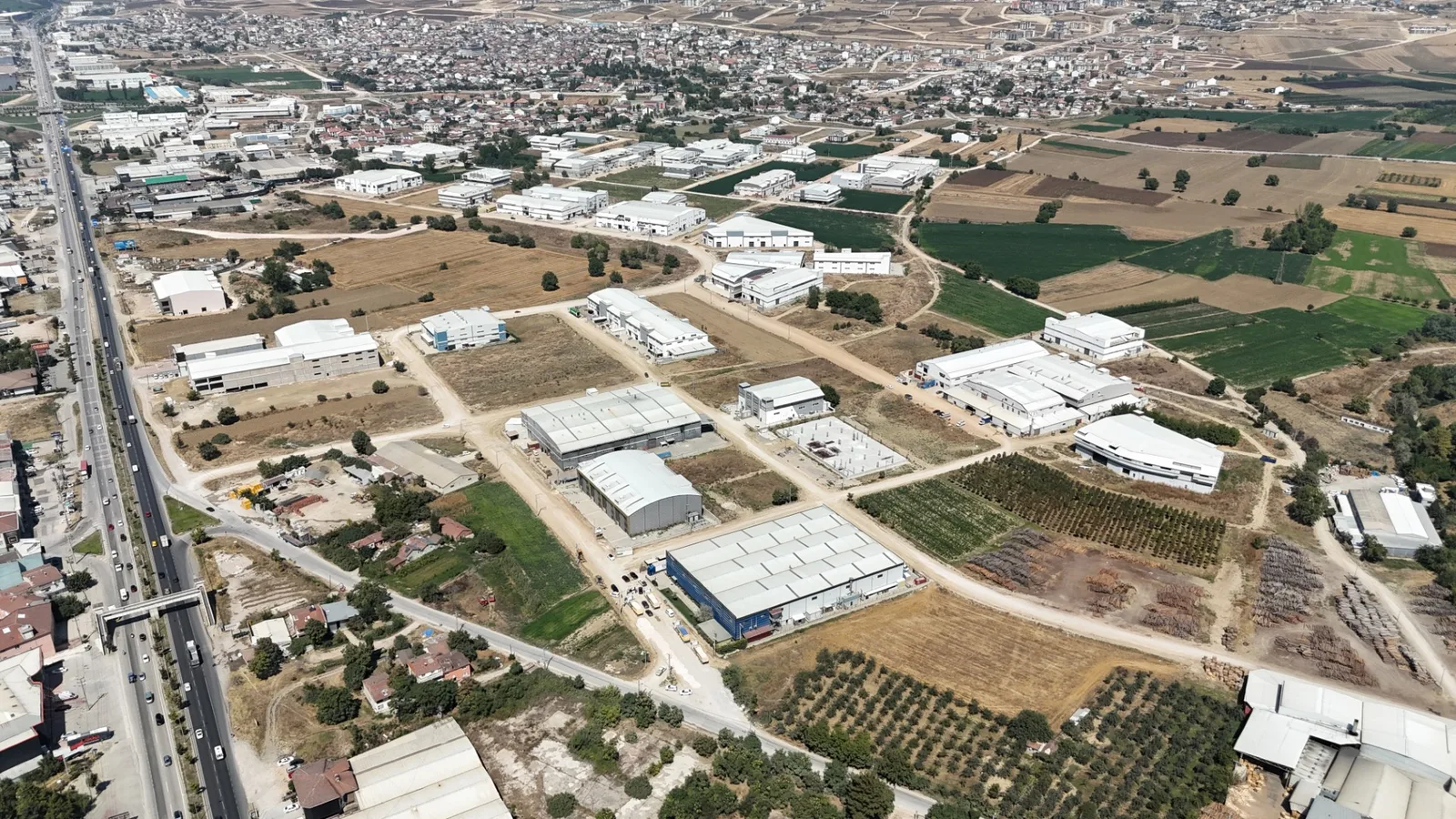 105 Ada’da yol kaplama çalışmaları başladı