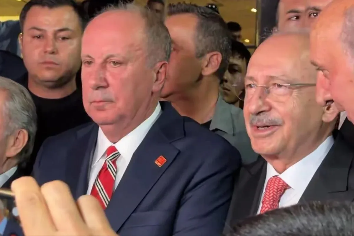 Yeni Partilileri küplere bindiren görüntü