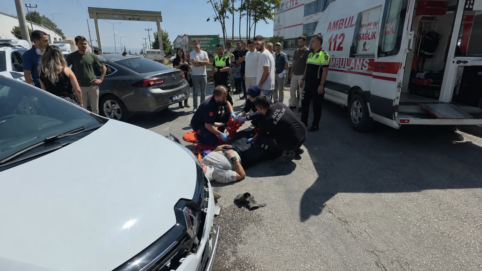 Motosiklet sürücüsü ölümden döndü