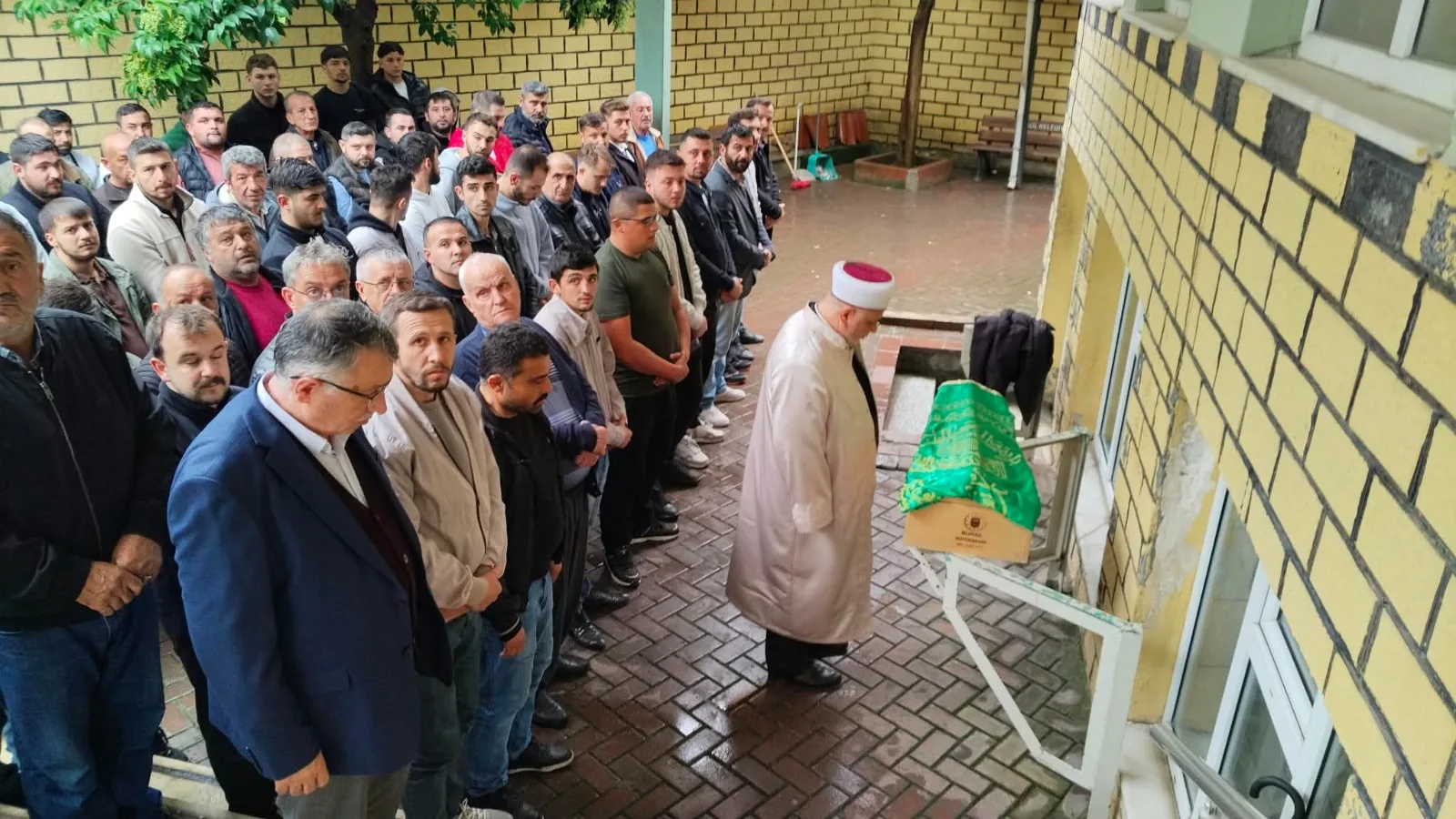 2 Yaşındaki Melis gözyaşlarıyla toprağa verildi