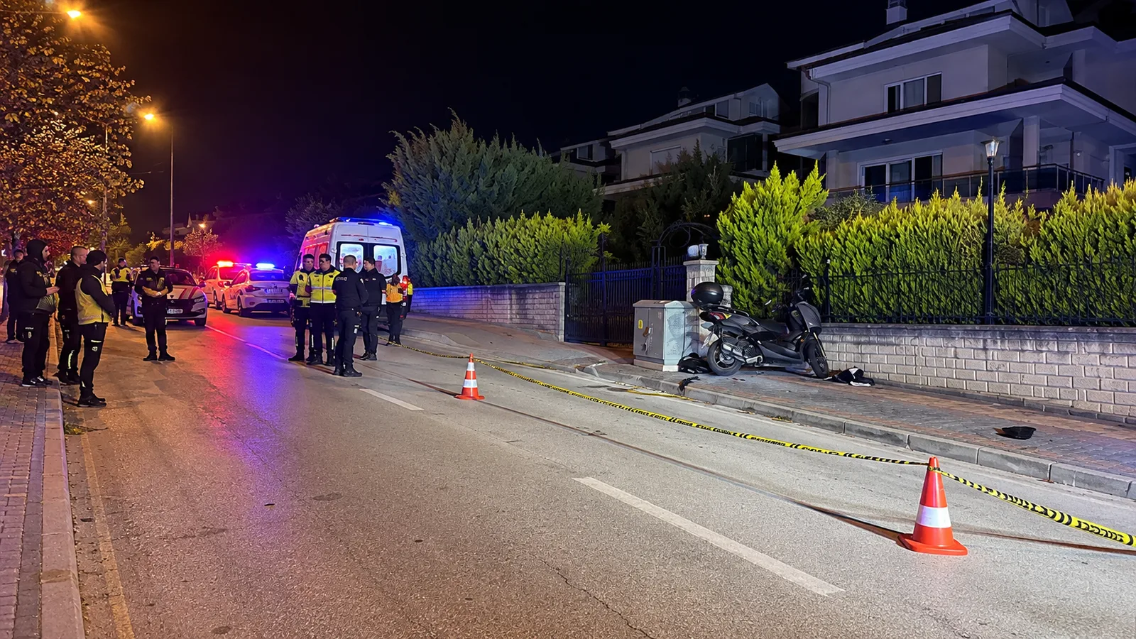 Bursa’da motosiklet kaldırım ve elektrik panosuna çarptı: Sürücü öldü kapak görseli